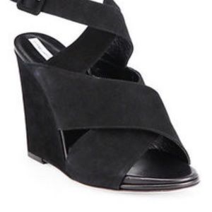 Diane Von Furstenberg size 7 Black Wynne Wedges